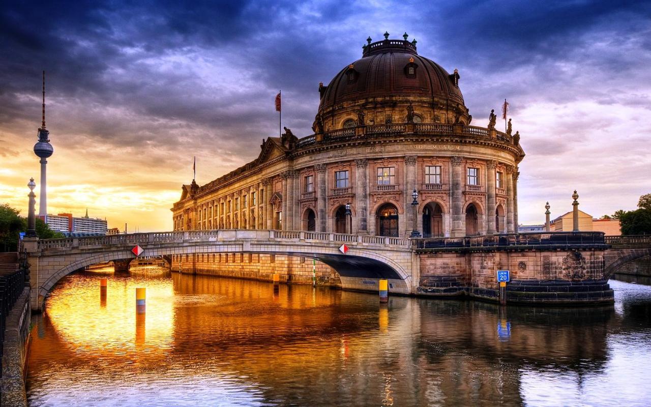 33 I Und N Mitte Lejlighed
